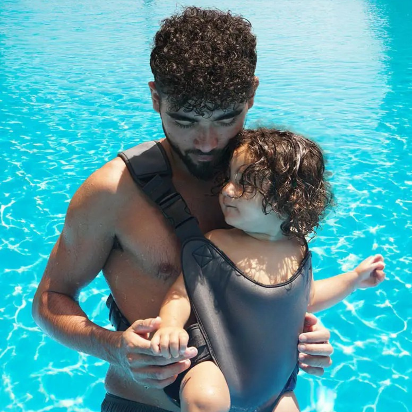 WaterCarry - Die ideale Babytrage für Abkühlung im Wasser