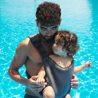 WaterCarry - Die ideale Babytrage für Abkühlung im Wasser